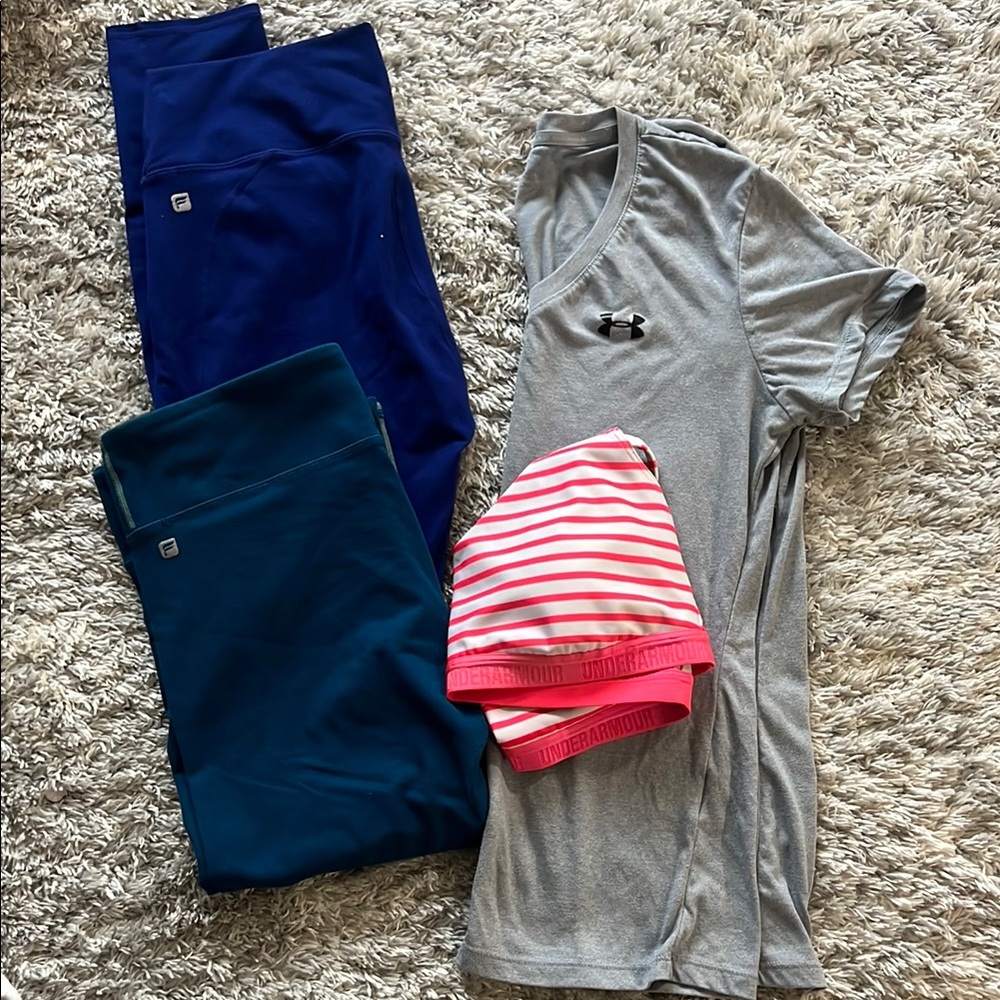 Under Armour Gray T-Shirt and Leggings Set